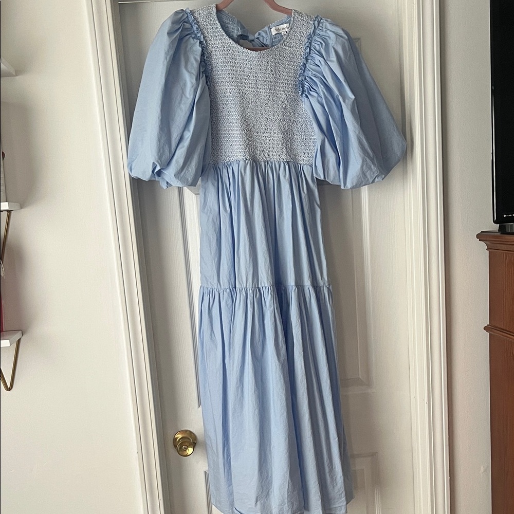 Elegant Blue Midi Dress